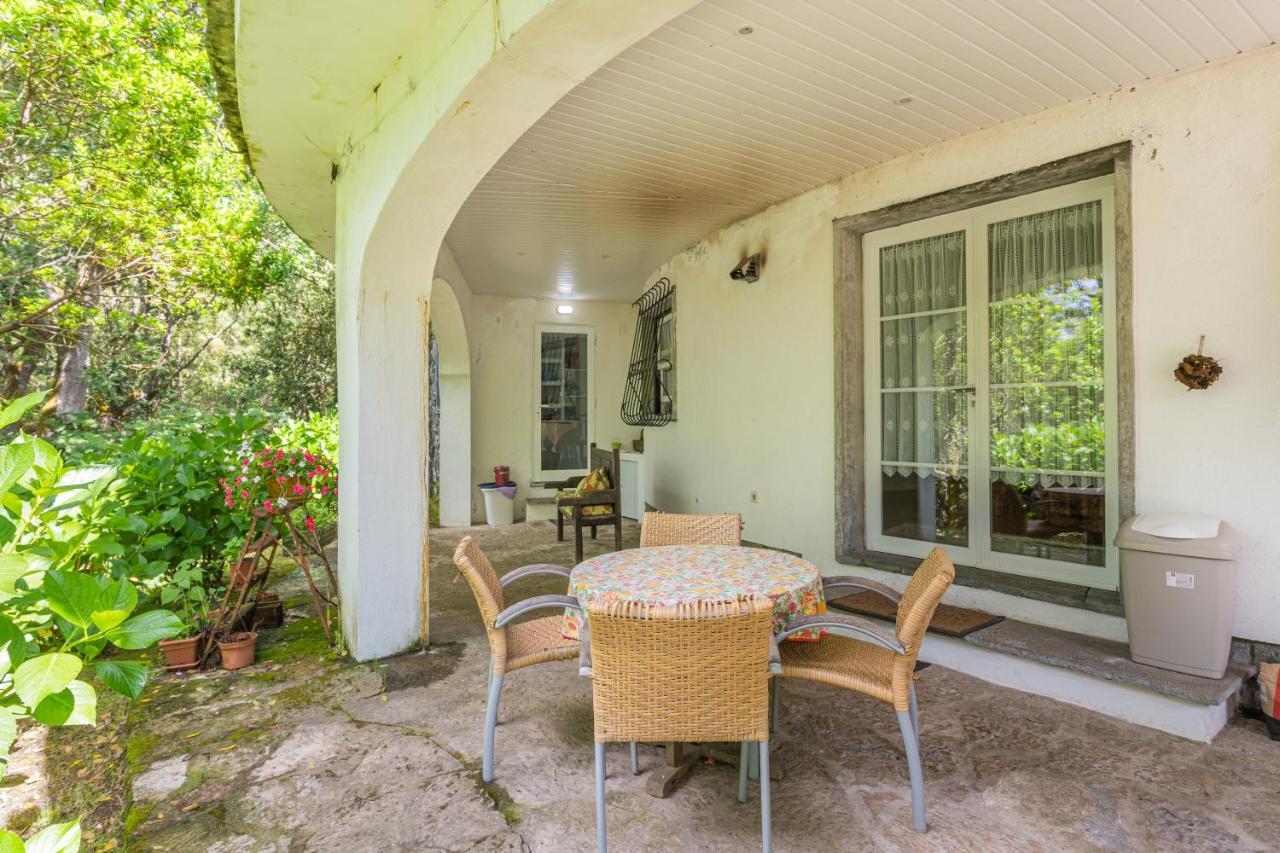 Quinta biológica, com vista, na Serra de Sintra Exterior foto